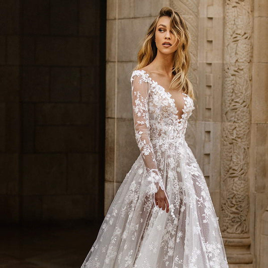 Elegant Floral Lace Wedding Dress – Timeless Romance